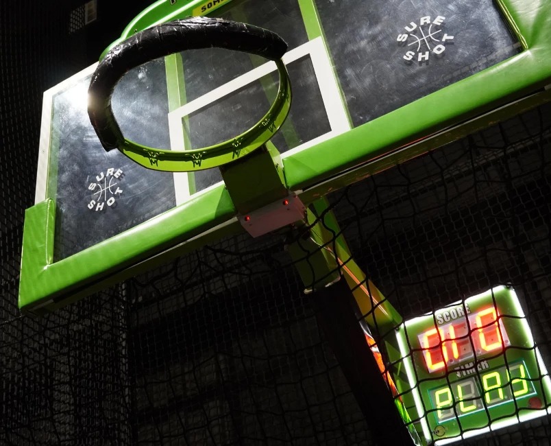 Battlebaskets basket and scoreboard